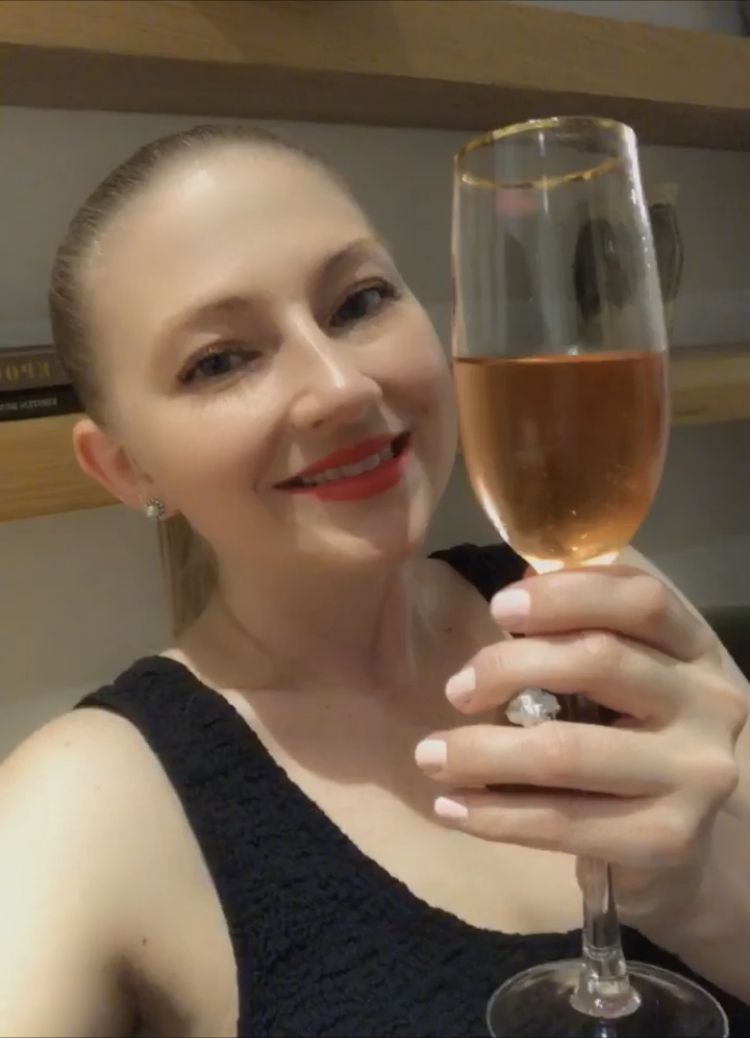 cuddlemamabjj - Professional Cuddler & Snuggle Buddy With Cuddle Companions